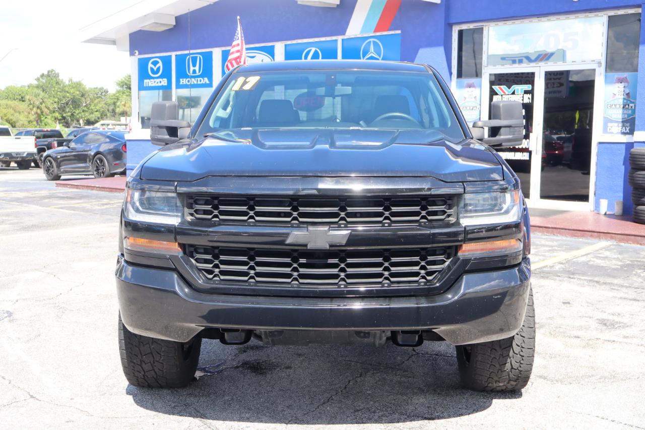 Chevrolet Silverado 1500 2WD Double Cab 143.5" Custom 2017