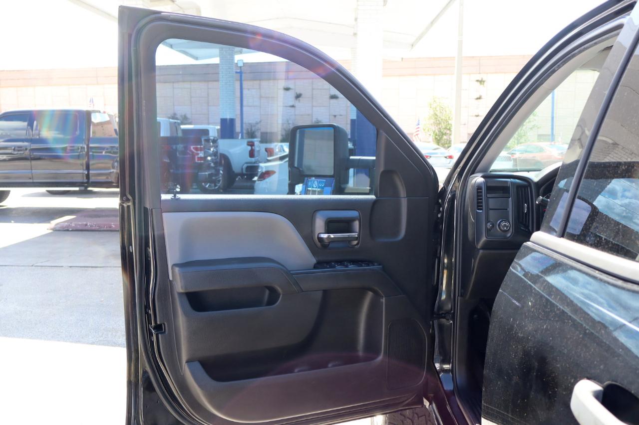 Chevrolet Silverado 1500 2WD Double Cab 143.5" Custom 2017