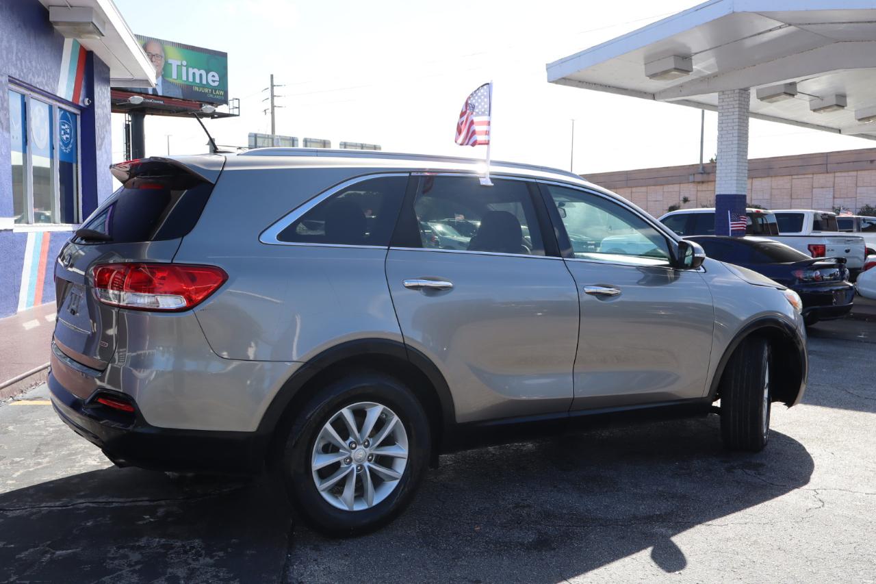 Kia Sorento LX FWD 2017