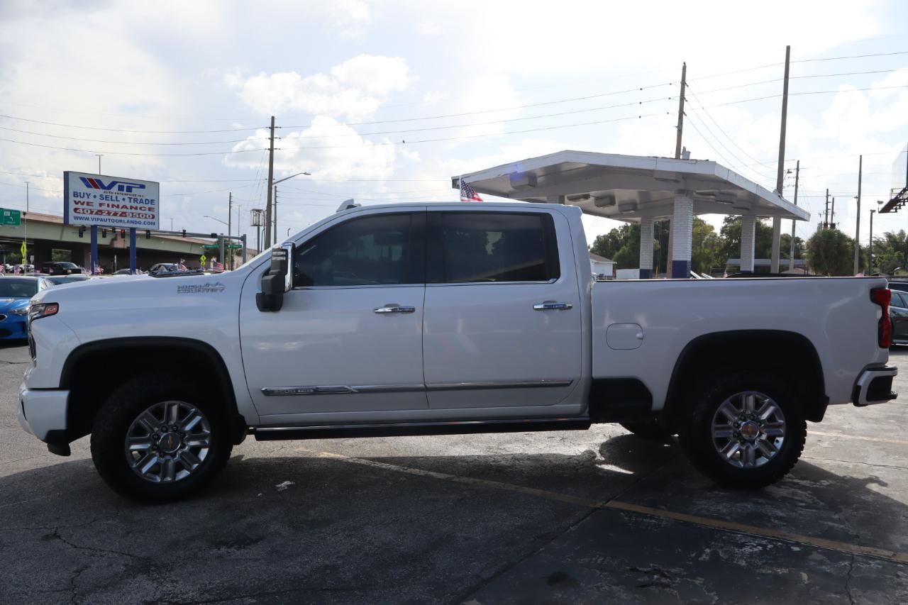 Chevrolet Silverado 2500HD 4WD Crew Cab 159" High Country 2024
