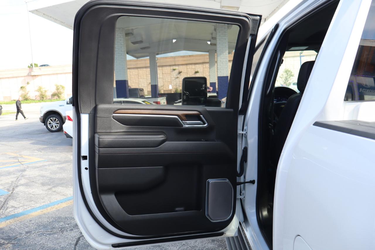 Chevrolet Silverado 2500HD 4WD Crew Cab 159" High Country 2024