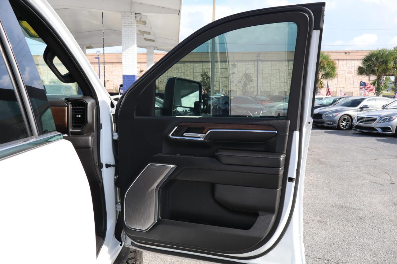 Chevrolet Silverado 2500HD 4WD Crew Cab 159" High Country 2024