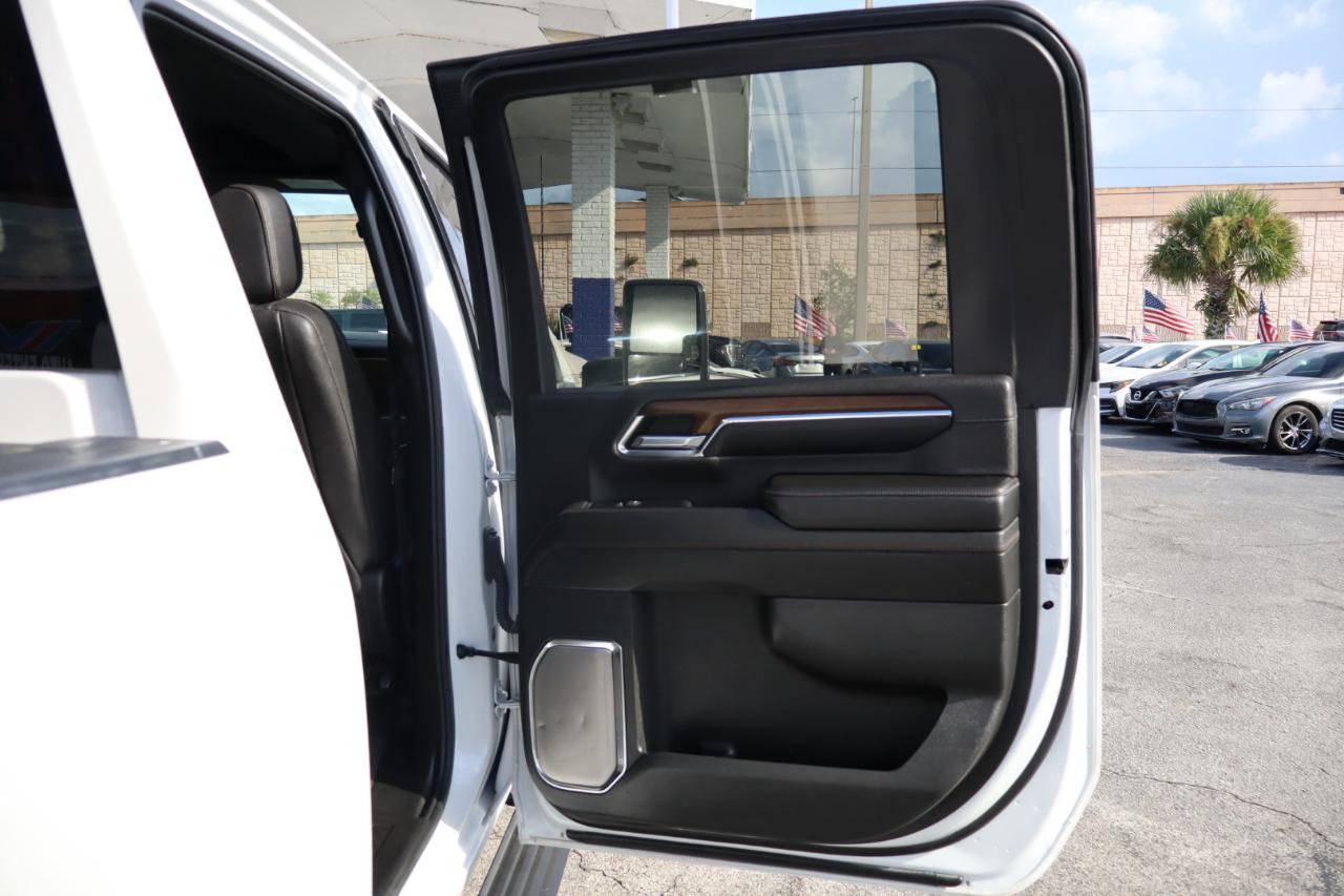 Chevrolet Silverado 2500HD 4WD Crew Cab 159" High Country 2024
