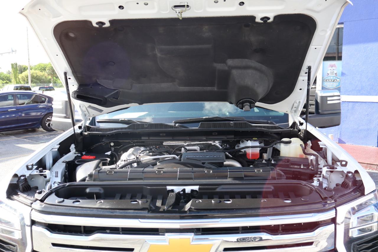 Chevrolet Silverado 2500HD 4WD Crew Cab 159" High Country 2024