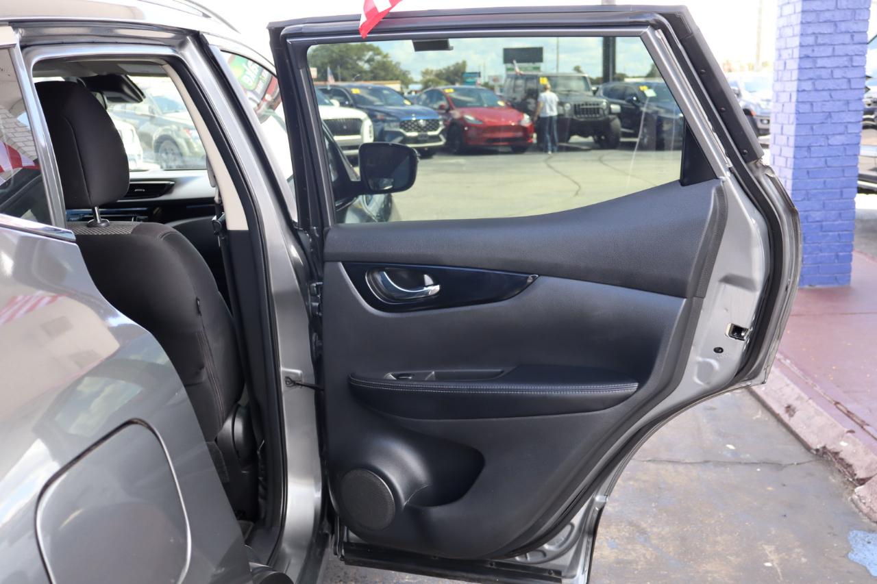 Nissan Rogue Sport FWD SV 2020