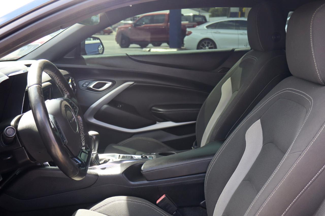 Chevrolet Camaro 2dr Cpe 1LT 2020