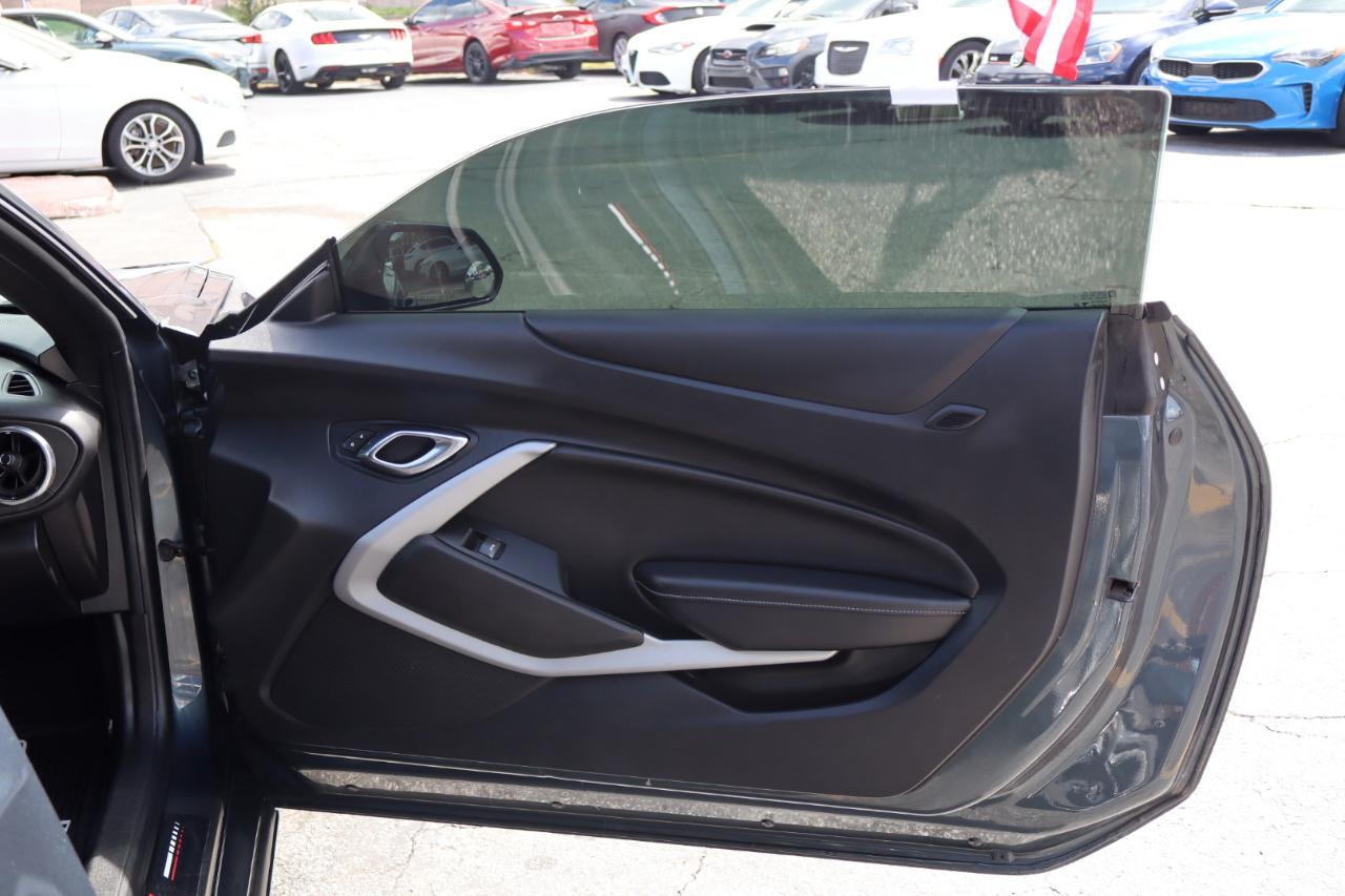Chevrolet Camaro 2dr Cpe 1LT 2020