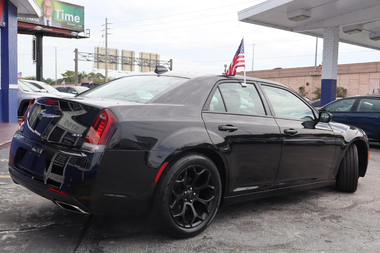Chrysler 300 Touring RWD 2019