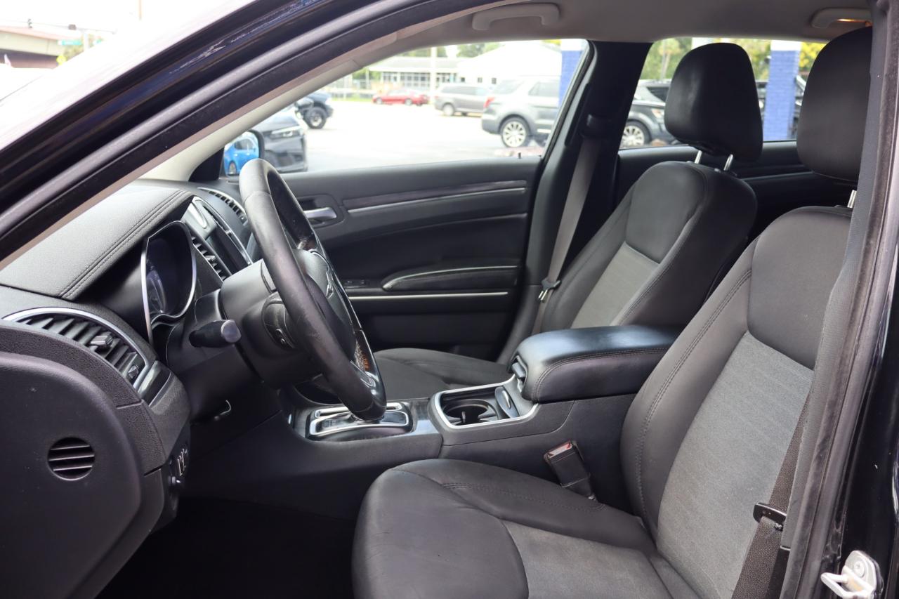 Chrysler 300 Touring RWD 2019