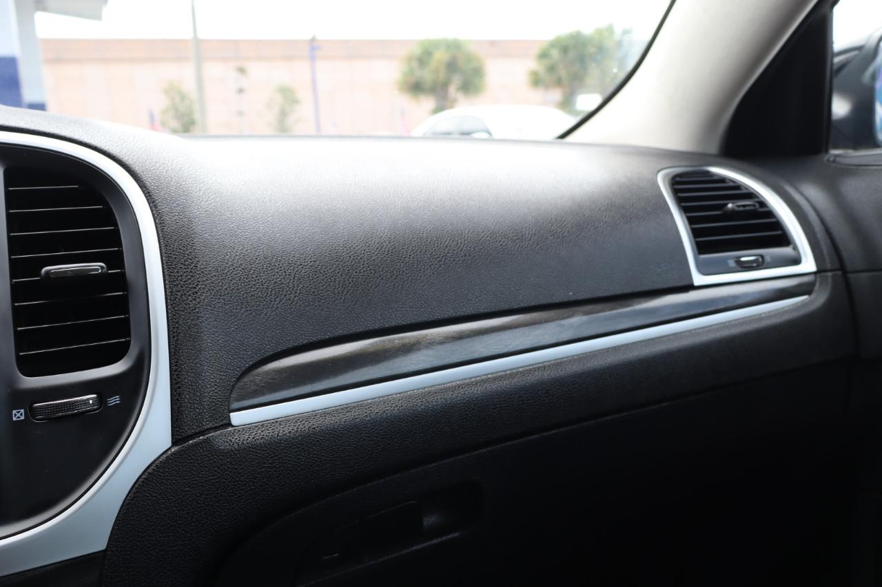 Chrysler 300 Touring RWD 2019