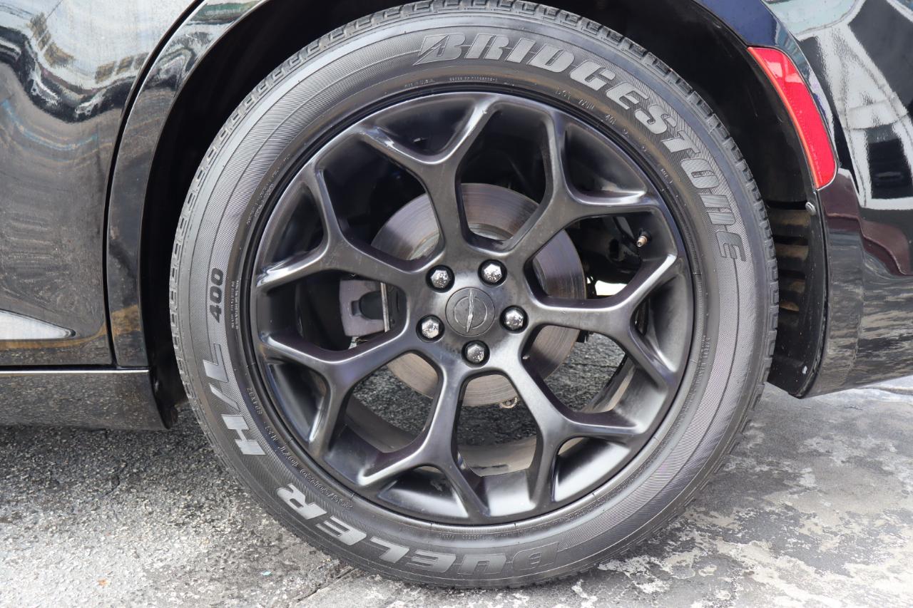 Chrysler 300 Touring RWD 2019