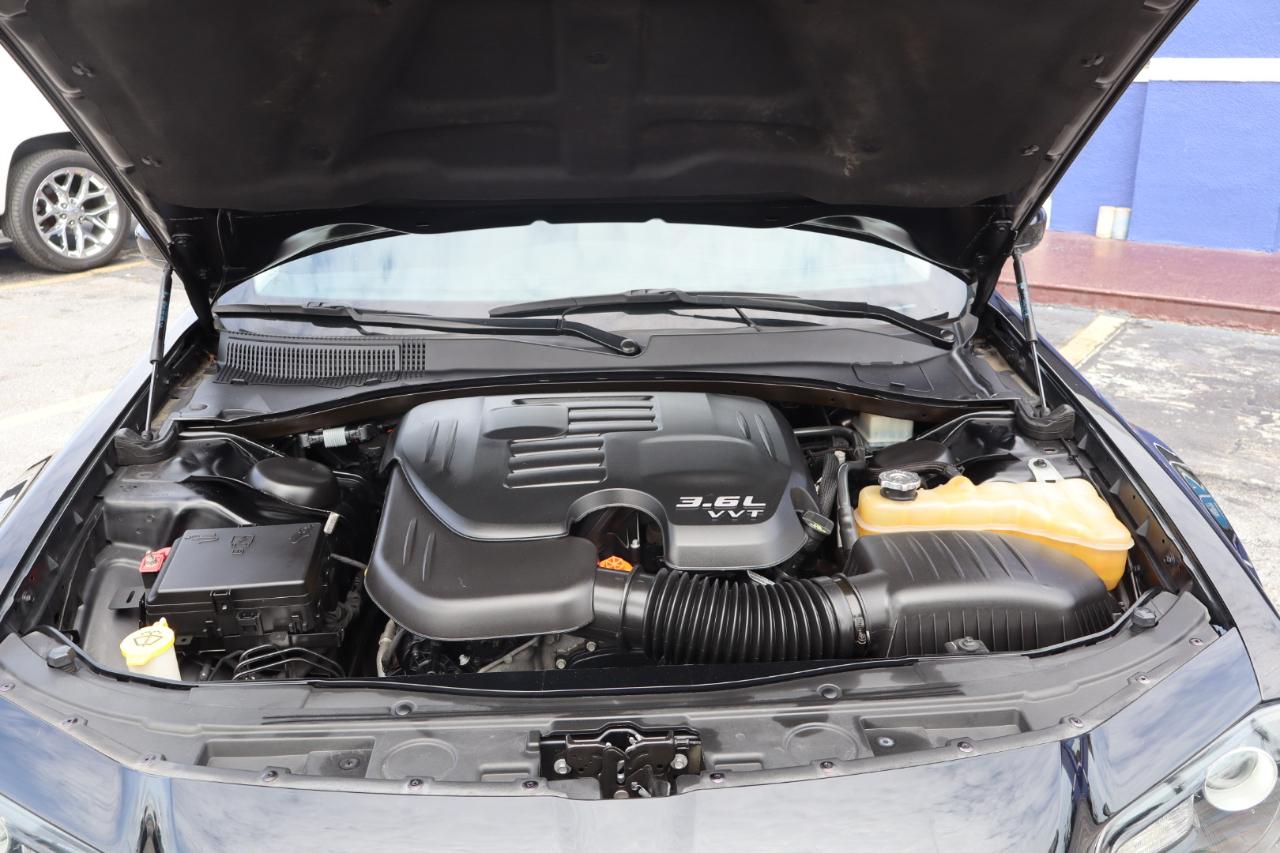 Chrysler 300 Touring RWD 2019