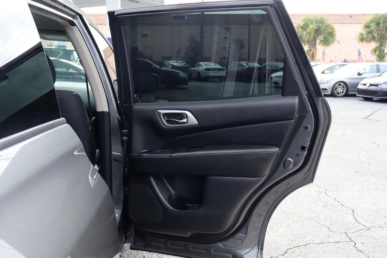 Nissan Pathfinder FWD S 2019