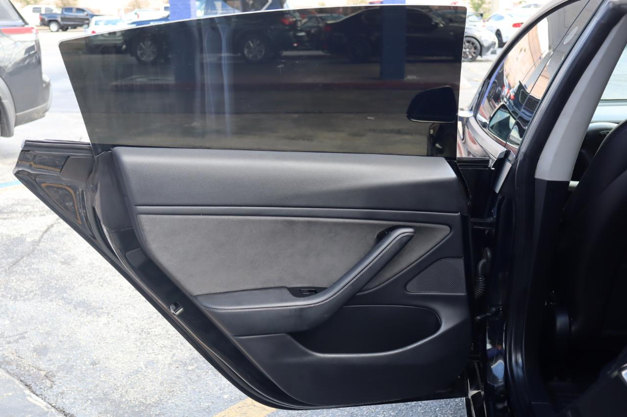 Tesla Model 3 Mid Range Battery RWD 2018