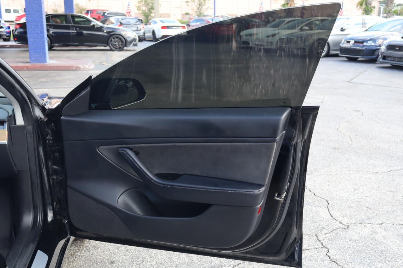 Tesla Model 3 Mid Range Battery RWD 2018