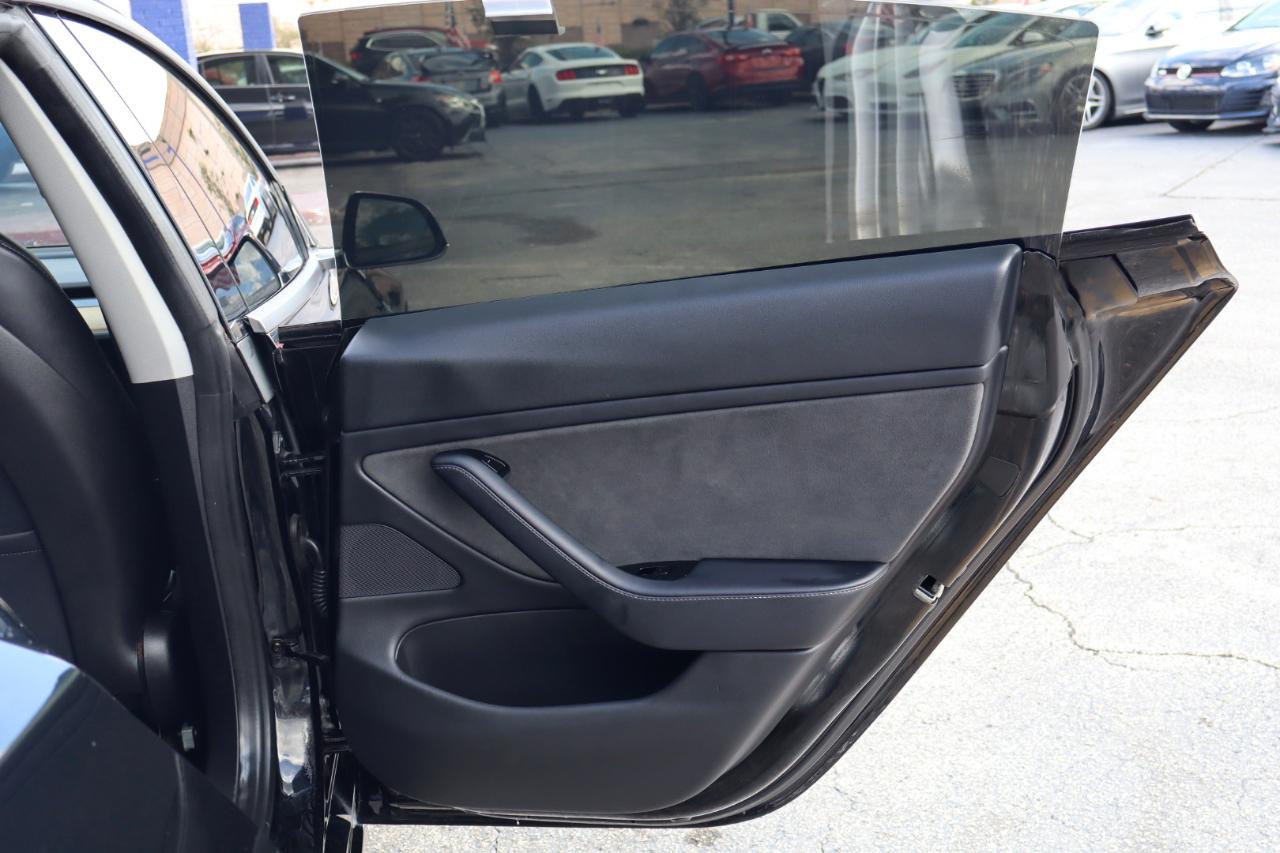 Tesla Model 3 Mid Range Battery RWD 2018