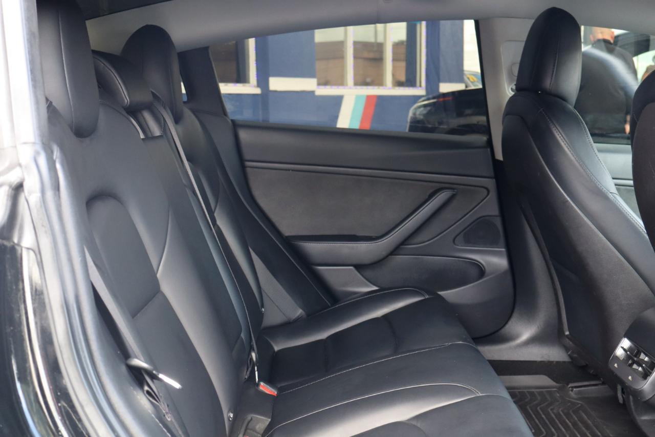 Tesla Model 3 Mid Range Battery RWD 2018