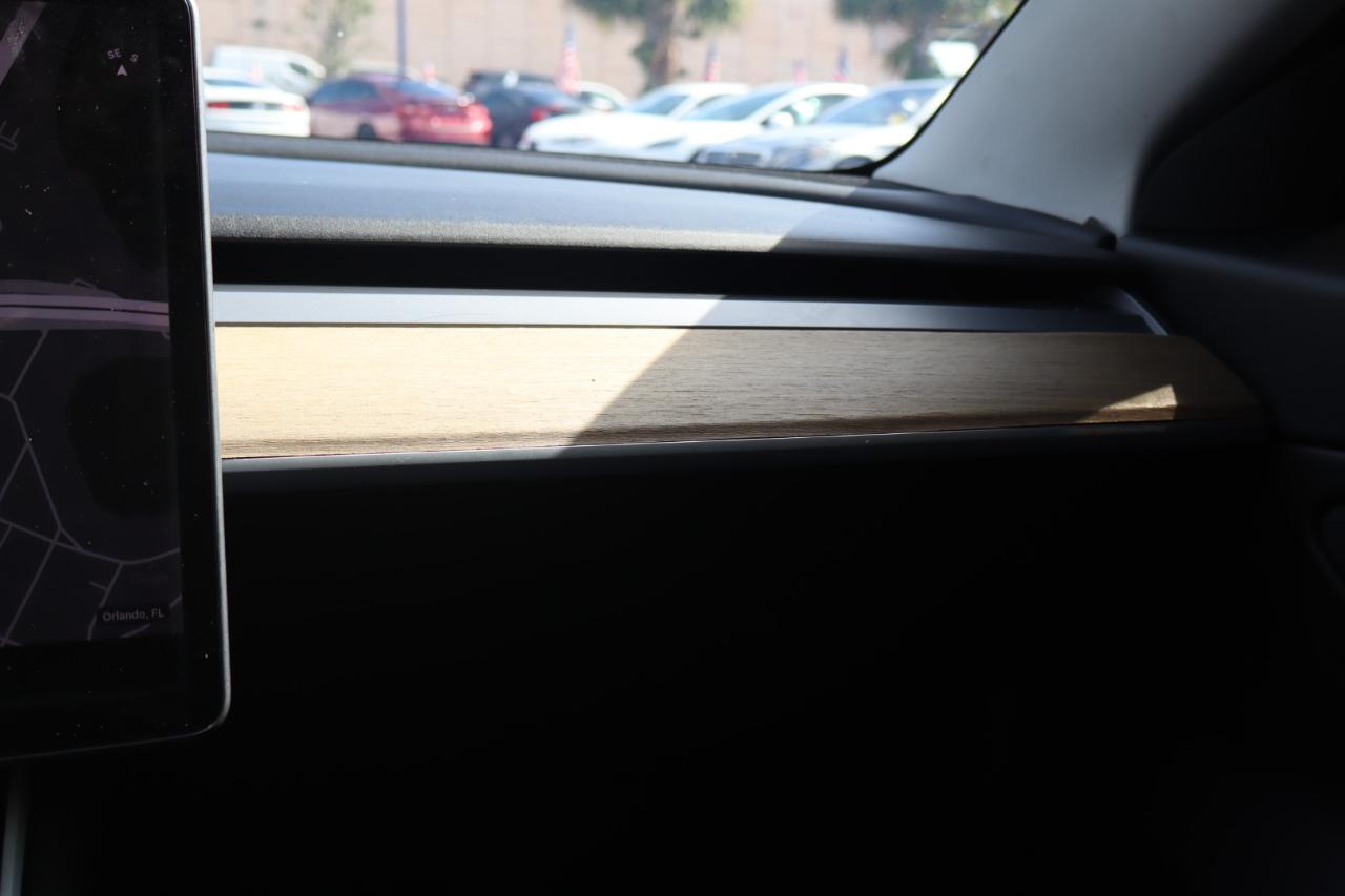 Tesla Model 3 Mid Range Battery RWD 2018