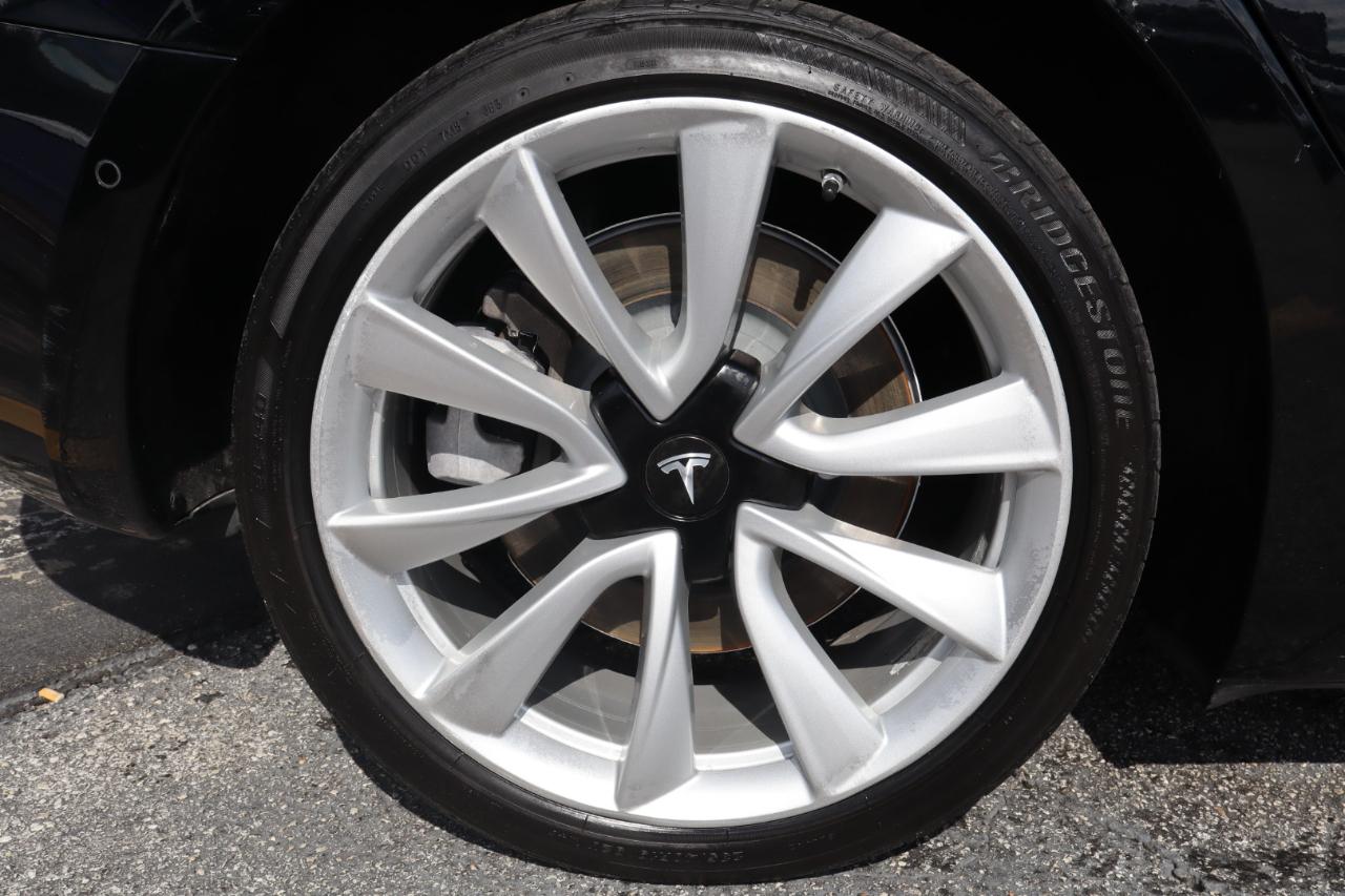 Tesla Model 3 Mid Range Battery RWD 2018