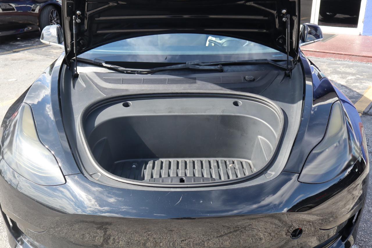 Tesla Model 3 Mid Range Battery RWD 2018