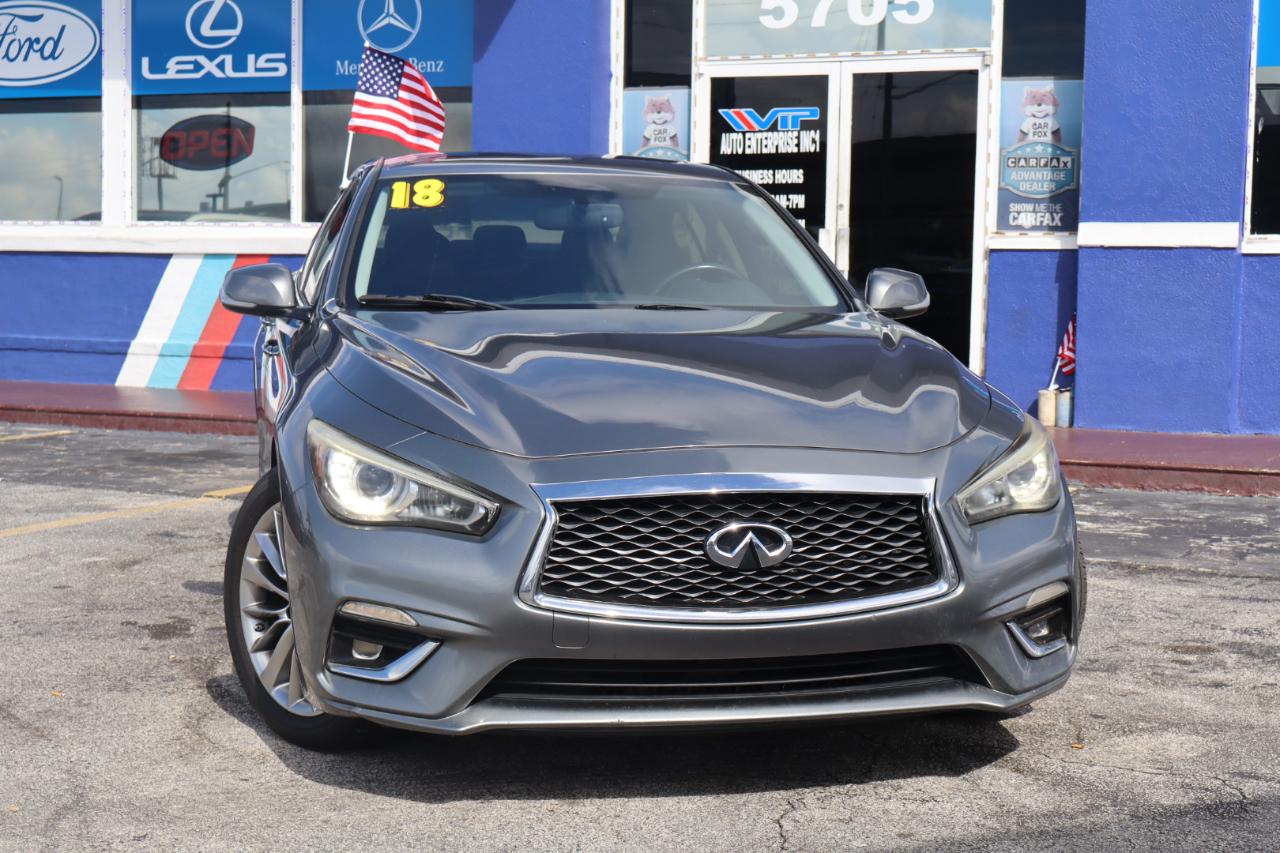 Infiniti Q50 3.0t LUXE RWD 2018