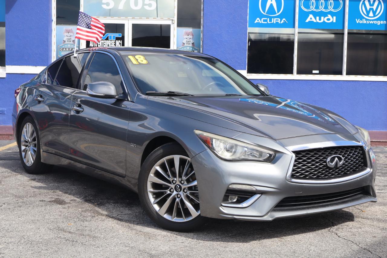 Infiniti Q50 3.0t LUXE RWD 2018