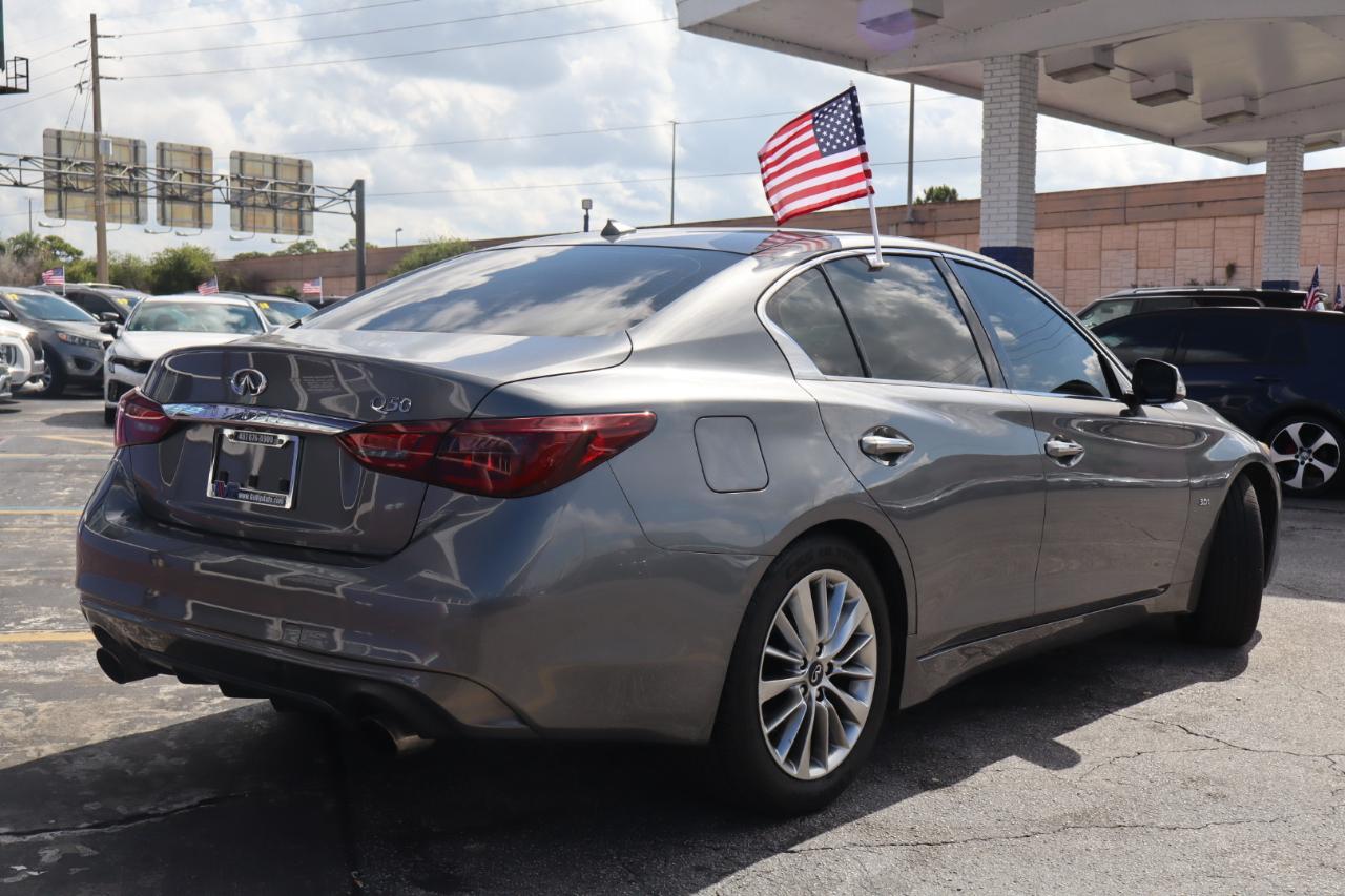 Infiniti Q50 3.0t LUXE RWD 2018