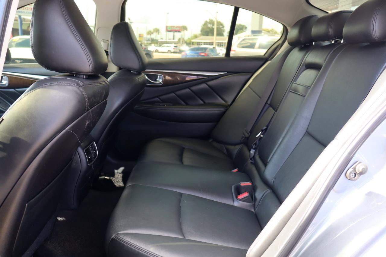 Infiniti Q50 3.0t LUXE RWD 2018