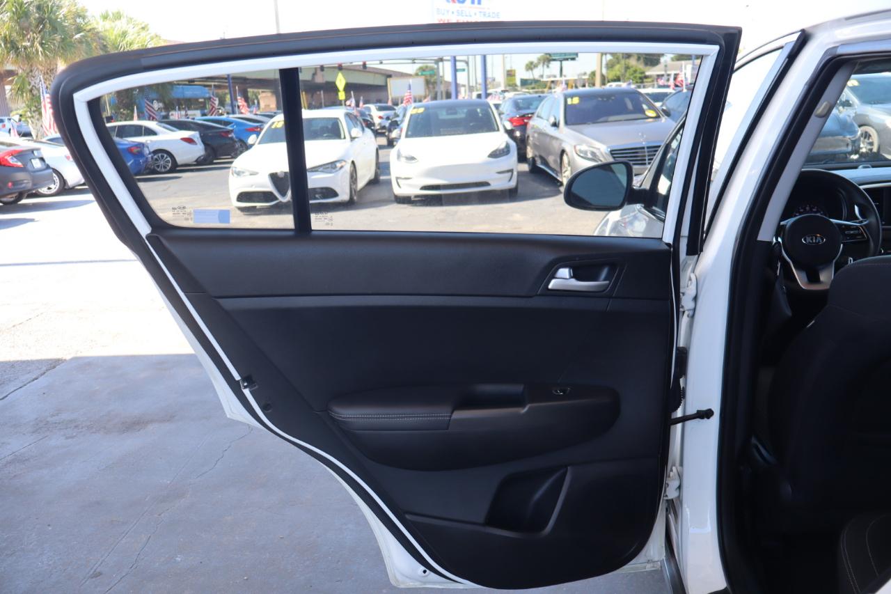 Kia Sportage LX FWD 2020