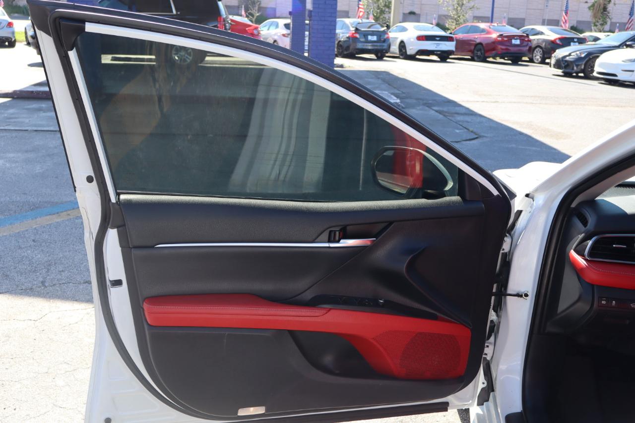 Toyota Camry XSE Auto (Natl) 2022