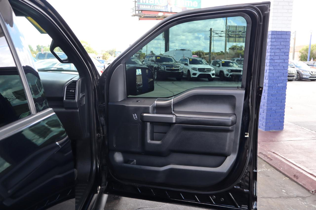 Ford F-150 Lariat 4WD SuperCrew 5.5' Box 2017