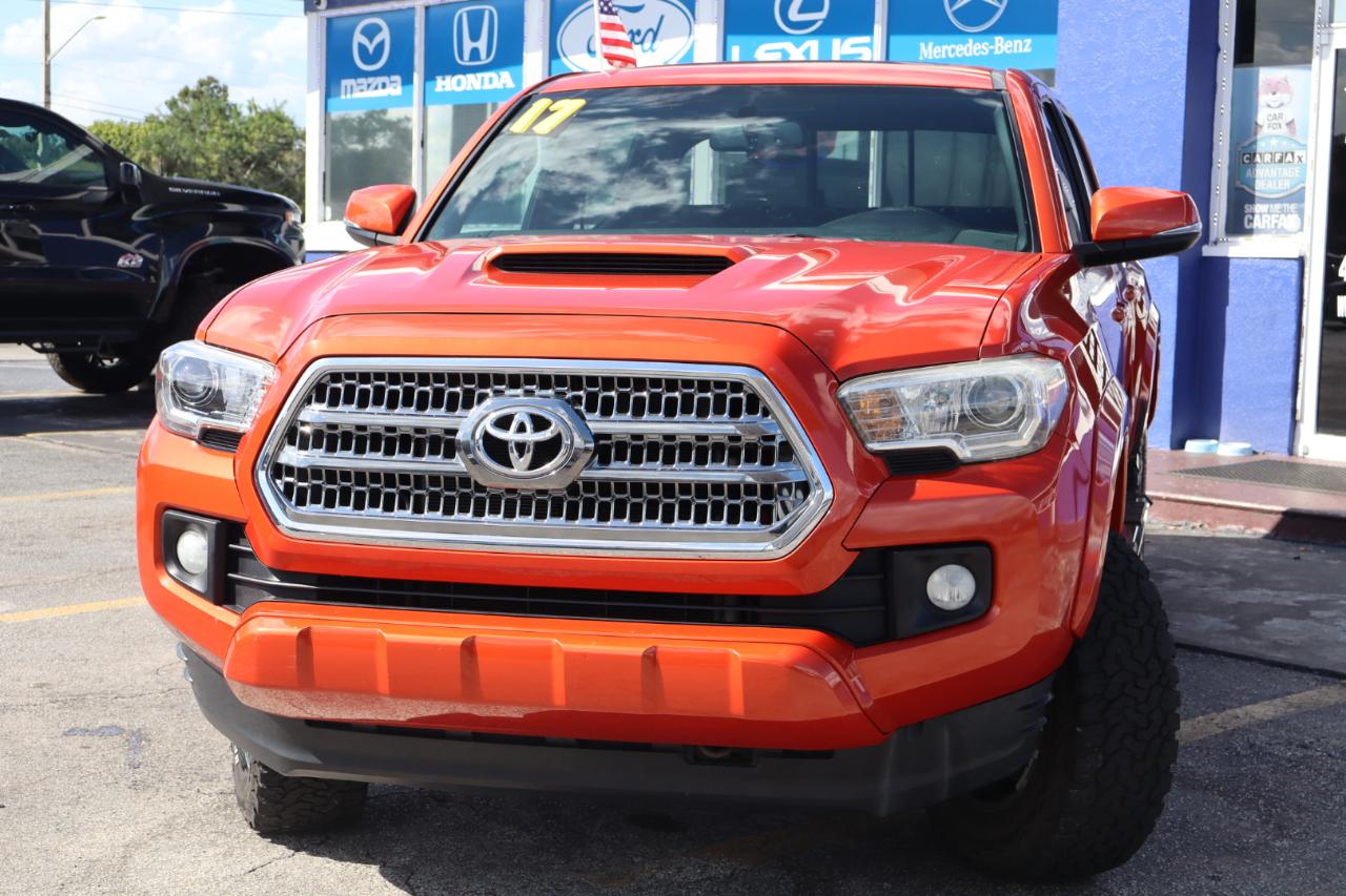 Toyota Tacoma TRD Off Road Double Cab 5' Bed V6 4x4 MT (Natl) 2017