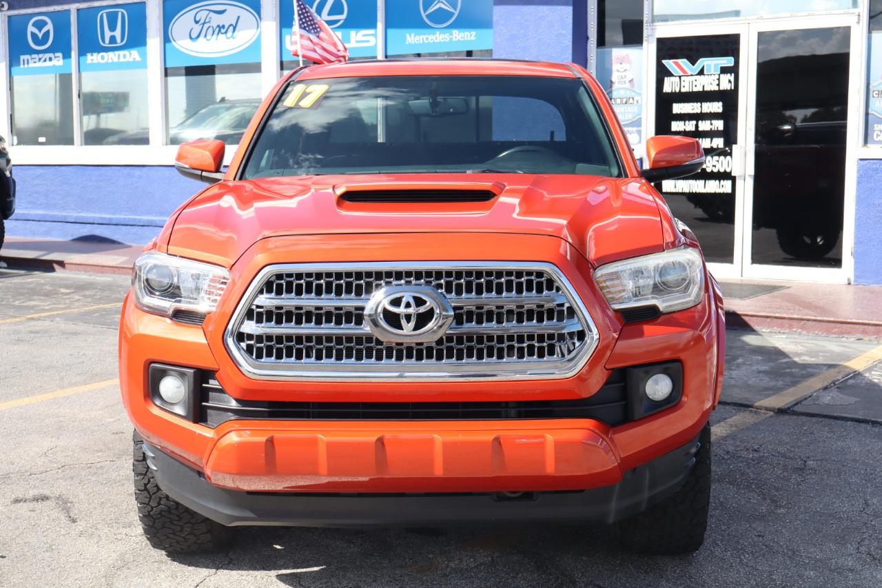 Toyota Tacoma TRD Off Road Double Cab 5' Bed V6 4x4 MT (Natl) 2017