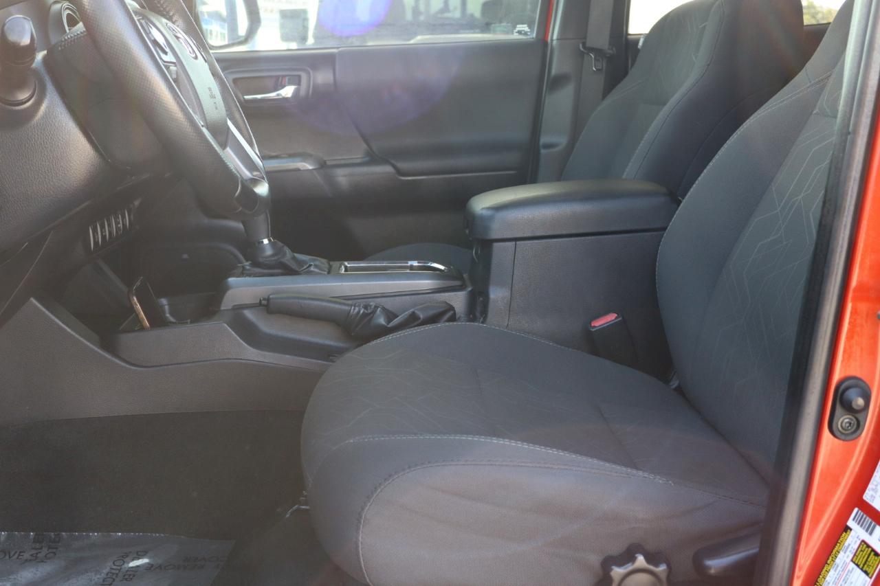 Toyota Tacoma TRD Off Road Double Cab 5' Bed V6 4x4 MT (Natl) 2017