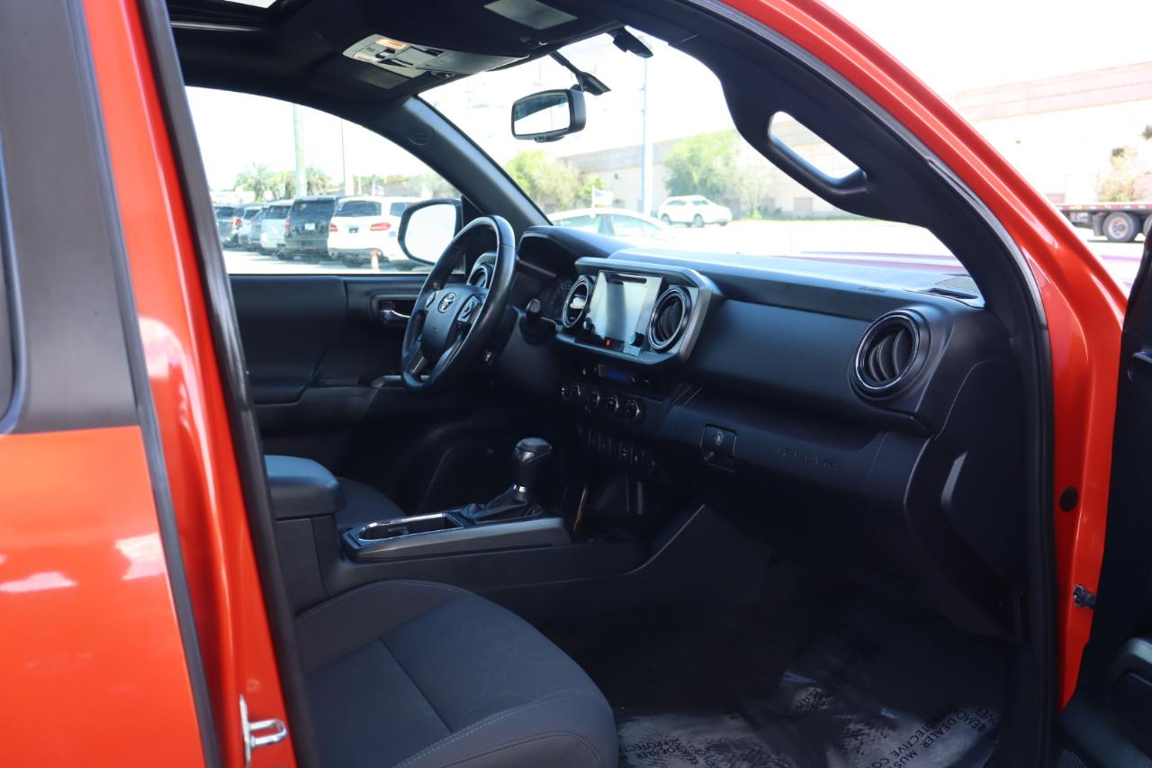 Toyota Tacoma TRD Off Road Double Cab 5' Bed V6 4x4 MT (Natl) 2017