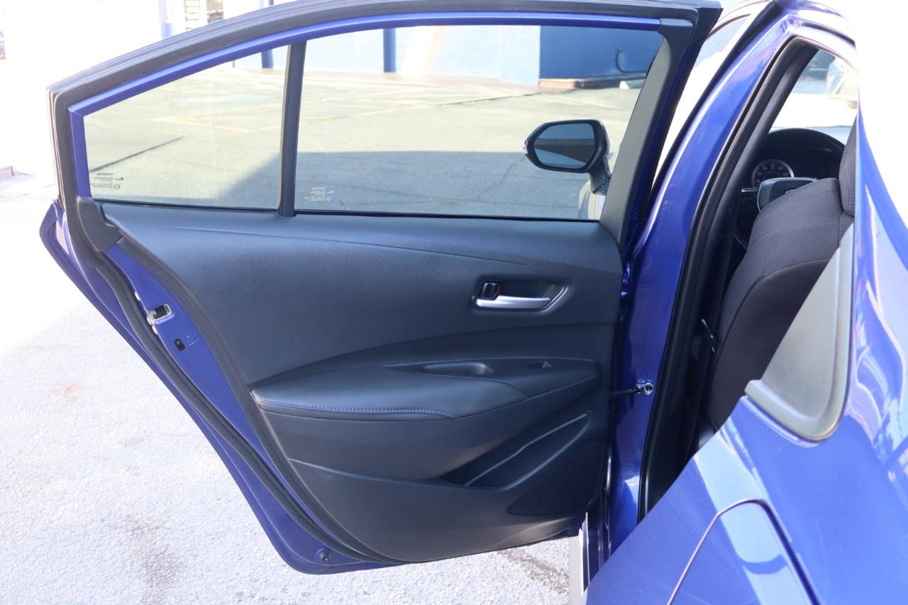 Toyota Corolla SE Nightshade CVT (Natl) 2022
