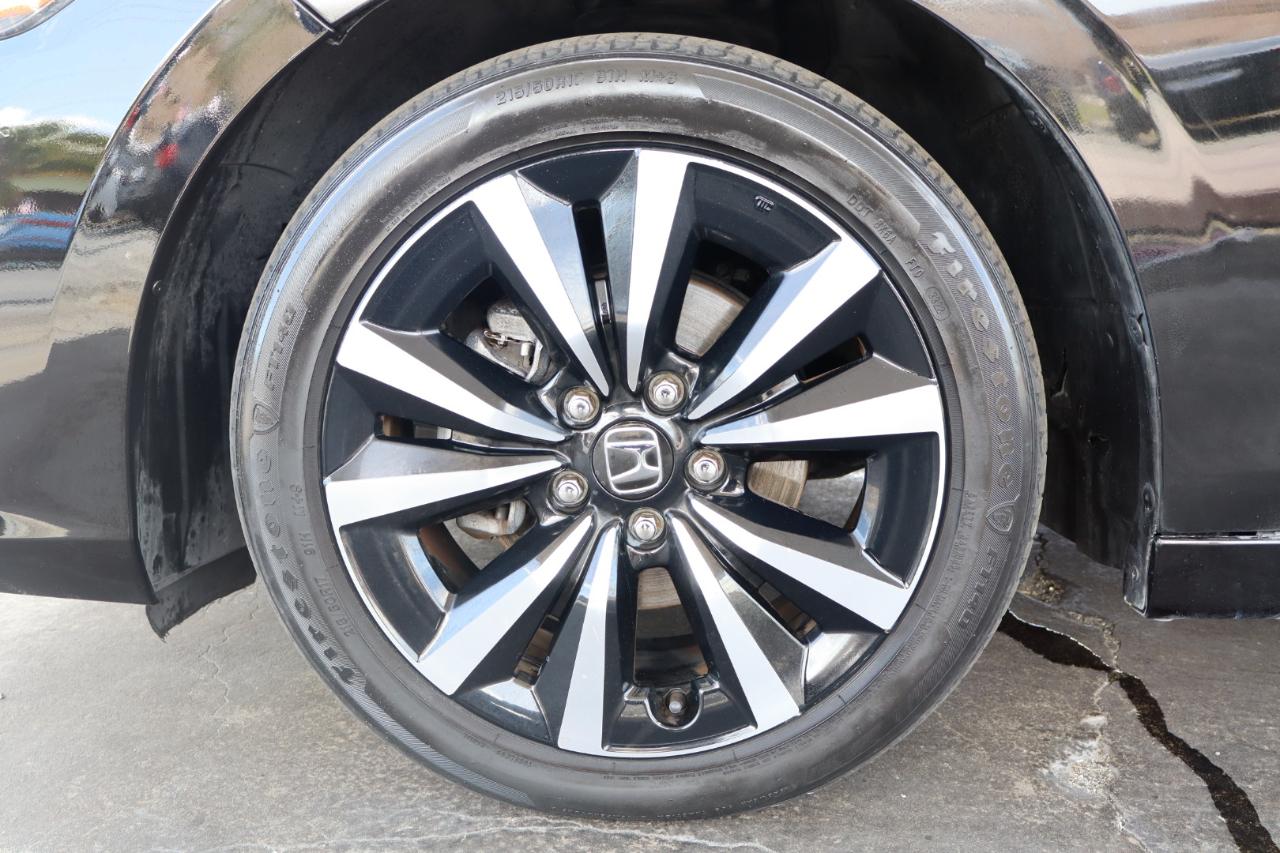 Honda Civic Hatchback EX-L CVT 2022