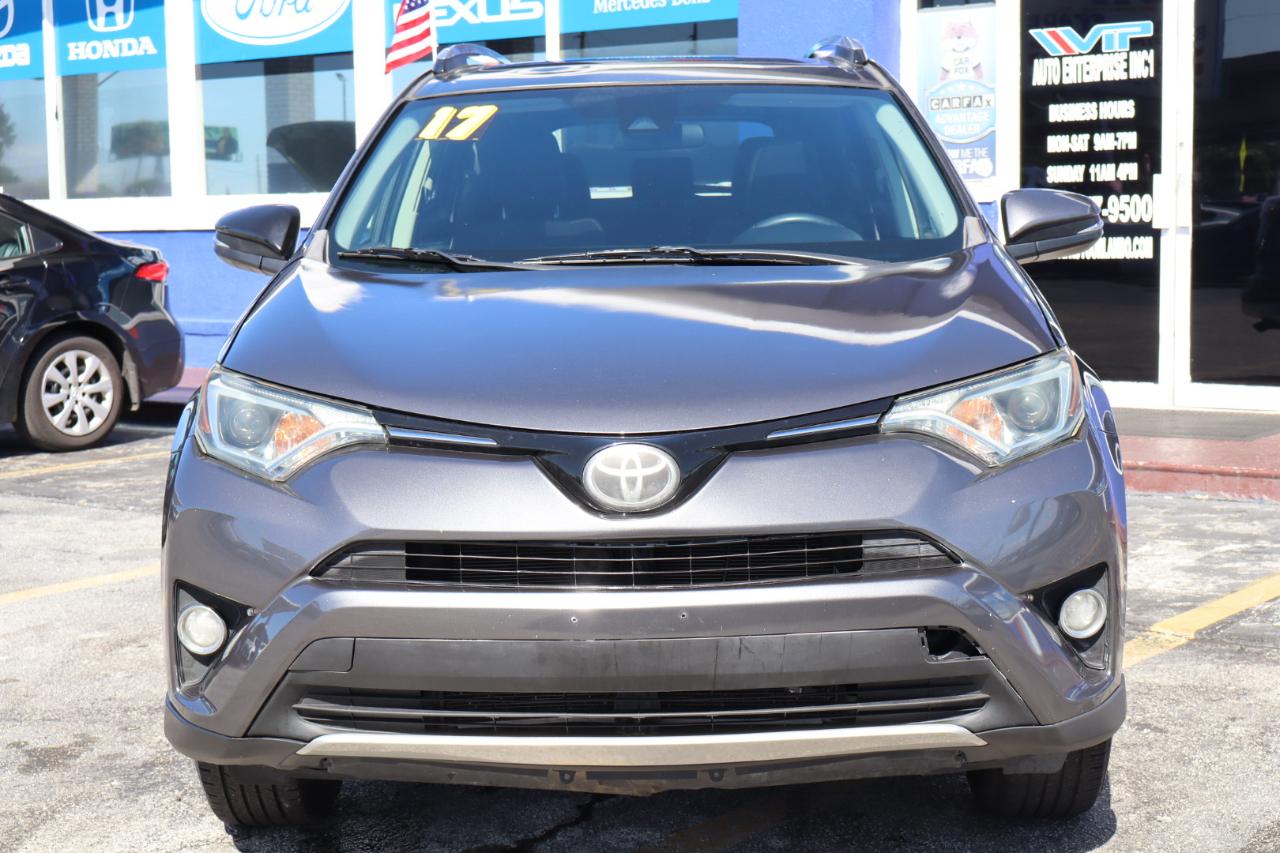 Toyota RAV4 XLE FWD (Natl) 2017
