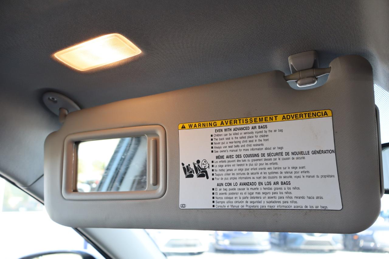 Toyota RAV4 XLE FWD (Natl) 2017