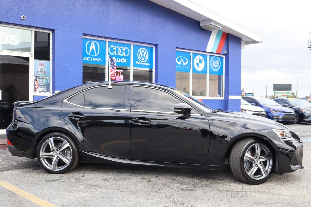 Lexus IS IS 300 RWD 2019