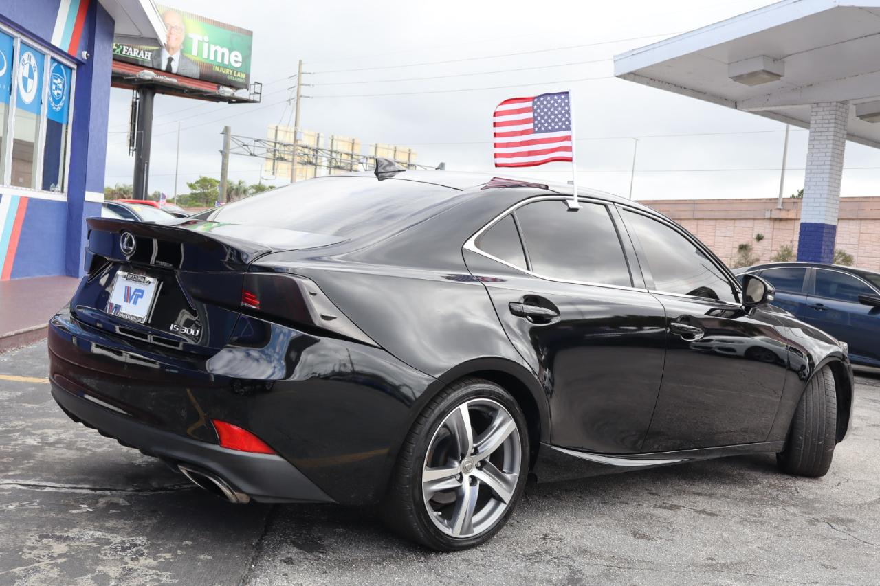 Lexus IS IS 300 RWD 2019