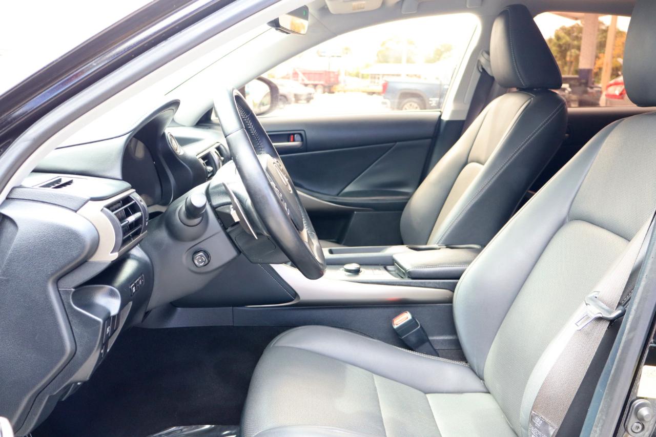 Lexus IS IS 300 RWD 2019