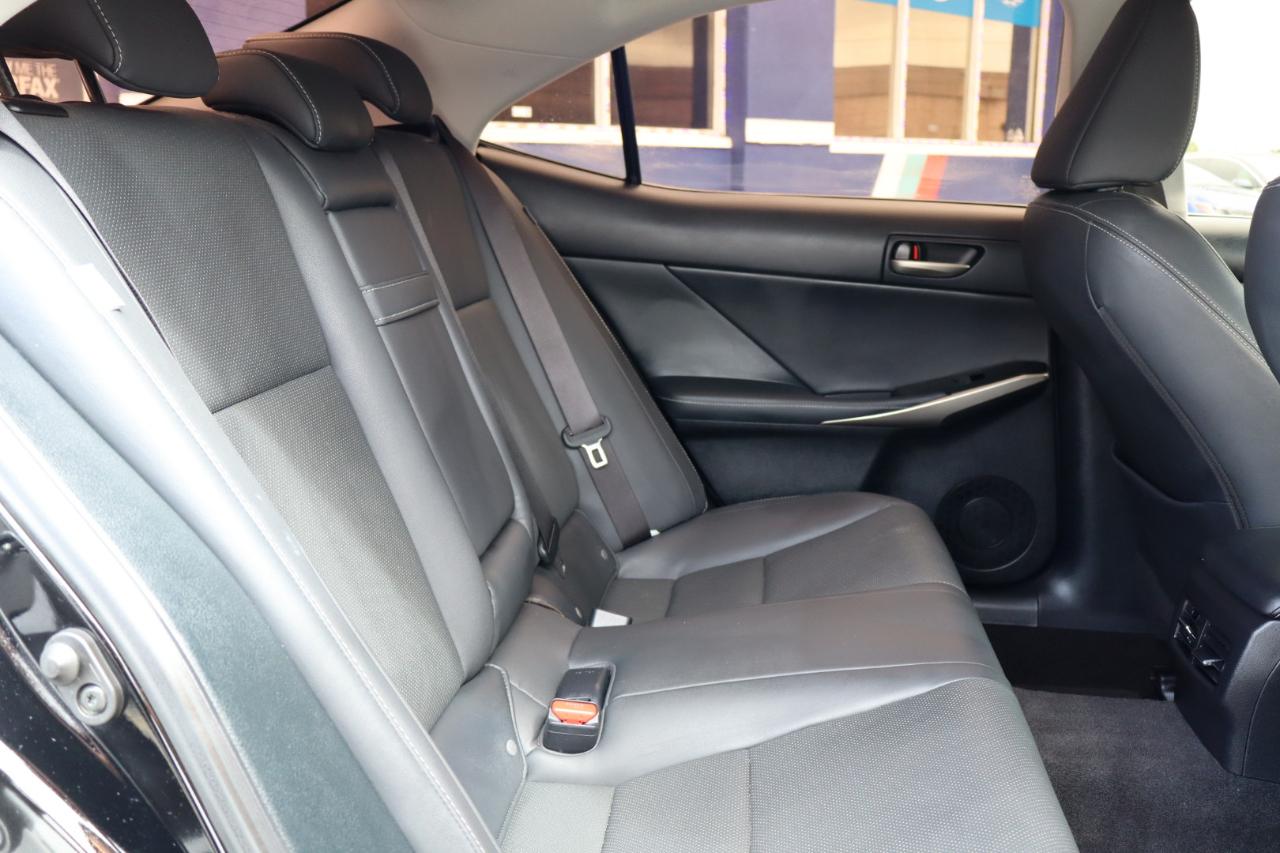 Lexus IS IS 300 RWD 2019