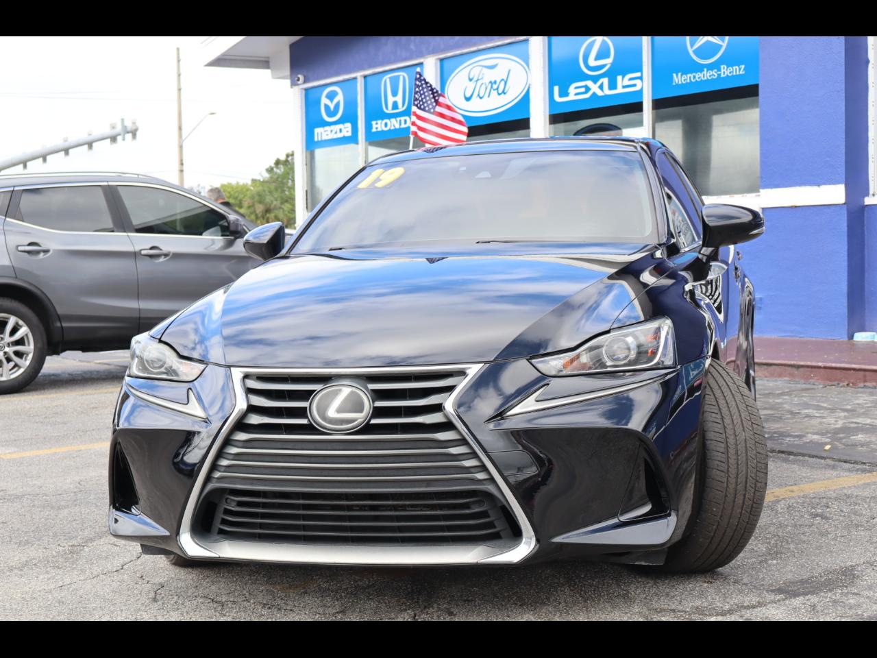 Lexus IS IS 300 RWD 2019