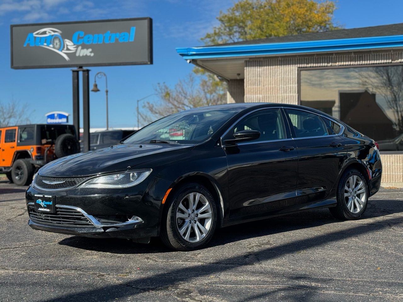 2016 Chrysler 200 LX