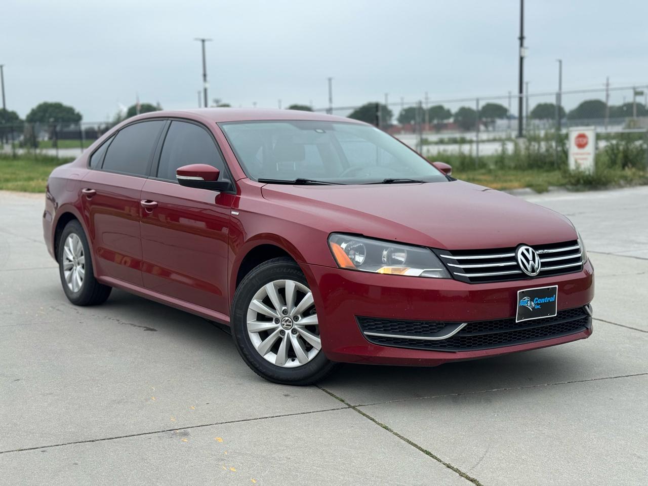 2015 Volkswagen Passat wolfsburg