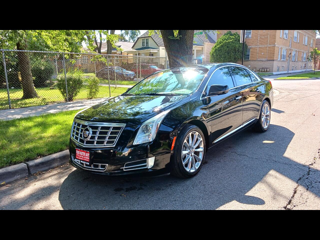 Cadillac XTS 4dr Sdn Luxury AWD 2013