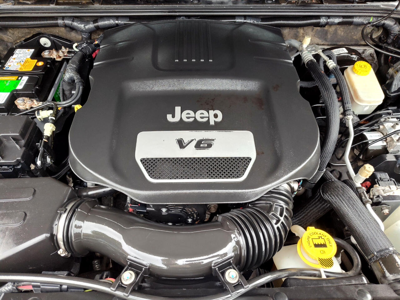 Jeep Wrangler Unlimited 4WD 4dr Sahara 2016