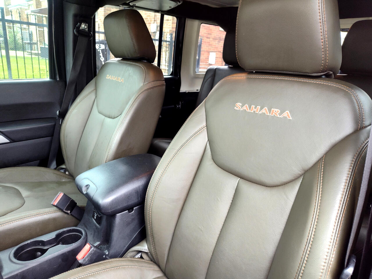 Jeep Wrangler Unlimited 4WD 4dr Sahara 2016