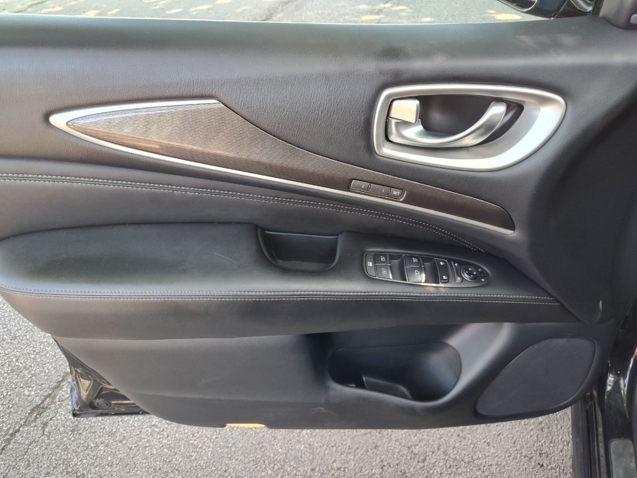 Infiniti QX60 LUXE AWD 2019